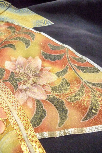 Photo14: O0509E Vintage Japanese kimono   Black TOMESODE formal for women / Silk. Flower,   (Grade B) (14)