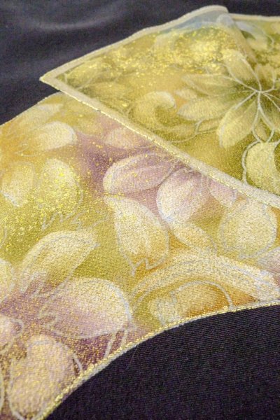 Photo15: O0509E Vintage Japanese kimono   Black TOMESODE formal for women / Silk. Flower,   (Grade B) (15)