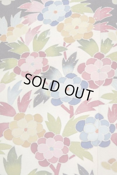 Photo7: O0509F Vintage Japanese kimono   Black TOMESODE formal for women / Silk. Flower,   (Grade B) (7)