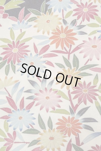 Photo8: O0509F Vintage Japanese kimono   Black TOMESODE formal for women / Silk. Flower,   (Grade B) (8)