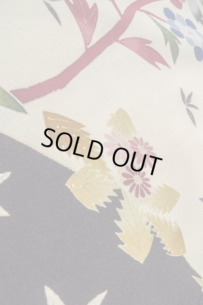 Photo15: O0509F Vintage Japanese kimono   Black TOMESODE formal for women / Silk. Flower,   (Grade B) (15)