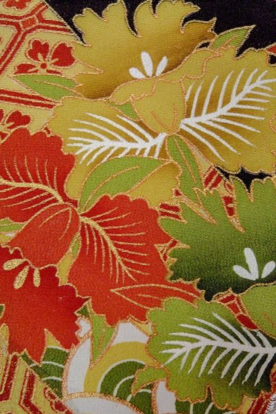 Photo8: O0509G Vintage Japanese kimono   Black TOMESODE formal for women / Silk. Orchid, Tagasode motif  (Grade B) (8)