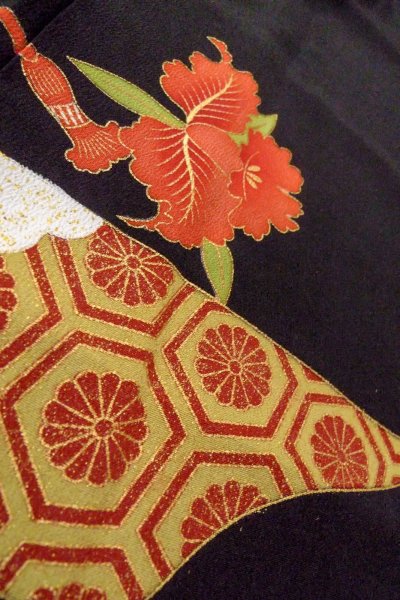 Photo16: O0509G Vintage Japanese kimono   Black TOMESODE formal for women / Silk. Orchid, Tagasode motif  (Grade B) (16)