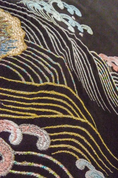 Photo13: O0509H Vintage Japanese kimono   Black TOMESODE formal for women / Silk. Bird, There are stains all over. Pheasant bird motif  (Grade C) (13)