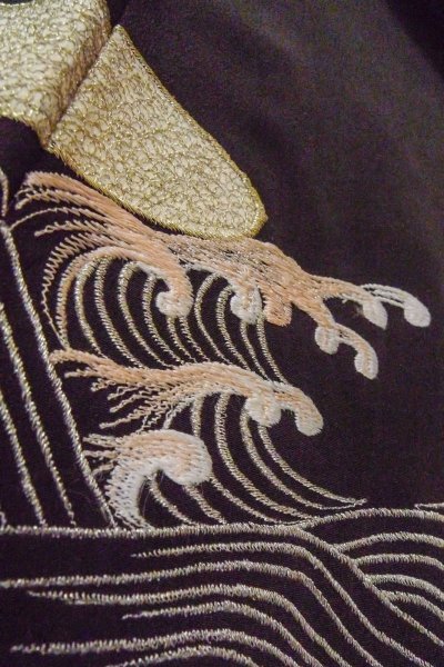 Photo16: O0509H Vintage Japanese kimono   Black TOMESODE formal for women / Silk. Bird, There are stains all over. Pheasant bird motif  (Grade C) (16)