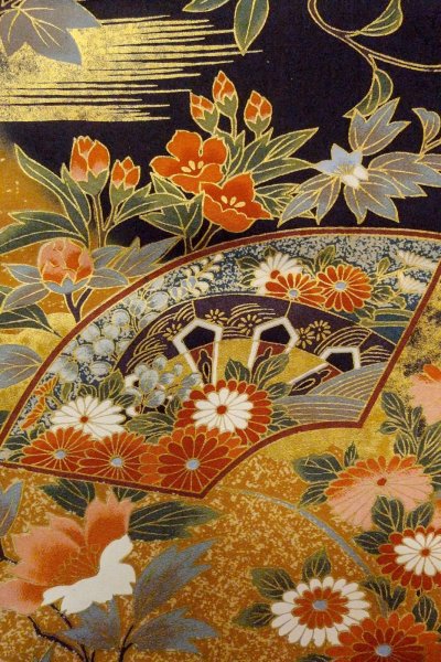 Photo9: O0509I Used Japanese kimono   Black TOMESODE formal for women / Synthetic. Peony,   (Grade B) (9)