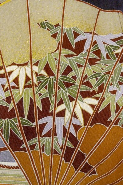 Photo11: O0509J Vintage Japanese kimono   Black TOMESODE formal for women / Silk. Chrysanthemum,   (Grade B) (11)