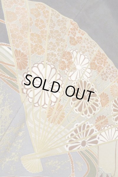 Photo15: O0509J Vintage Japanese kimono   Black TOMESODE formal for women / Silk. Chrysanthemum,   (Grade B) (15)