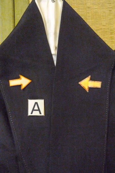 Photo20: O0509J Vintage Japanese kimono   Black TOMESODE formal for women / Silk. Chrysanthemum,   (Grade B) (20)