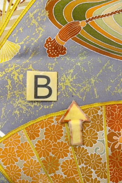 Photo21: O0509J Vintage Japanese kimono   Black TOMESODE formal for women / Silk. Chrysanthemum,   (Grade B) (21)