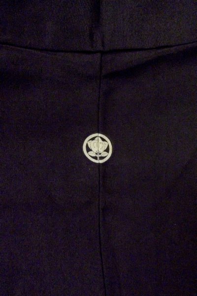 Photo4: O0509K Vintage Japanese kimono   Black TOMESODE formal for women / Silk. Chrysanthemum,   (Grade B) (4)