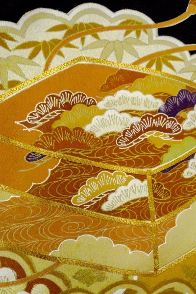 Photo11: O0509K Vintage Japanese kimono   Black TOMESODE formal for women / Silk. Chrysanthemum,   (Grade B) (11)