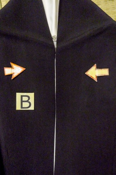 Photo19: O0509K Vintage Japanese kimono   Black TOMESODE formal for women / Silk. Chrysanthemum,   (Grade B) (19)