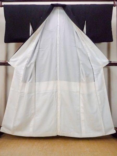 Photo3: O0509L Vintage Japanese kimono   Black TOMESODE formal for women / Silk. Peony,   (Grade B) (3)