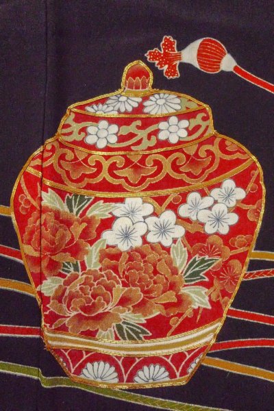 Photo10: O0509L Vintage Japanese kimono   Black TOMESODE formal for women / Silk. Peony,   (Grade B) (10)