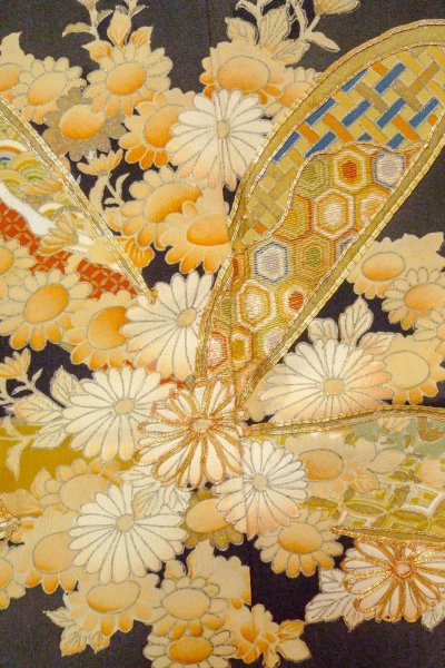 Photo7: O0509M Vintage Japanese kimono   Black TOMESODE formal for women / Silk. Peony, Spange gourd motif. There are stains.  (Grade D) (7)