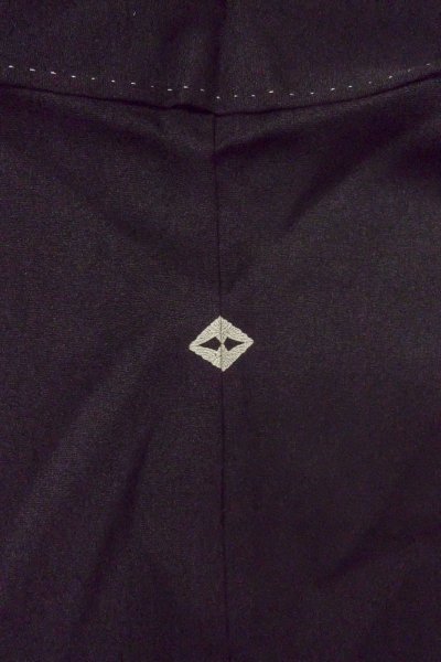 Photo4: O0509N Vintage Japanese kimono   Black TOMESODE formal for women / Silk. KUMIHIMO rope with tassels, Screen motif  (Grade B) (4)