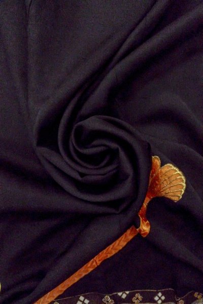 Photo16: O0509N Vintage Japanese kimono   Black TOMESODE formal for women / Silk. KUMIHIMO rope with tassels, Screen motif  (Grade B) (16)