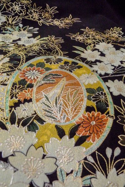 Photo13: O0509O Used Japanese kimono   Black TOMESODE formal for women / Silk. SAKURA cherry blossom,   (Grade B) (13)