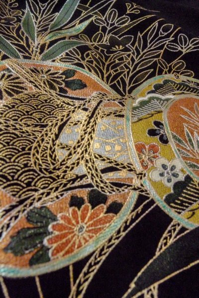 Photo16: O0509O Used Japanese kimono   Black TOMESODE formal for women / Silk. SAKURA cherry blossom,   (Grade B) (16)