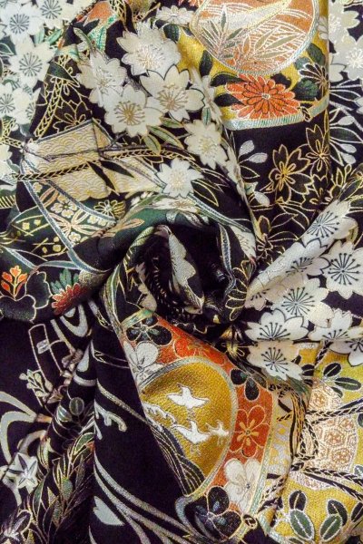 Photo17: O0509O Used Japanese kimono   Black TOMESODE formal for women / Silk. SAKURA cherry blossom,   (Grade B) (17)