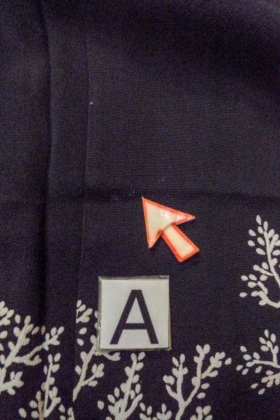 Photo15: O0509P Used Japanese kimono   Black TOMESODE formal for women / Silk. Tree,   (Grade C) (15)