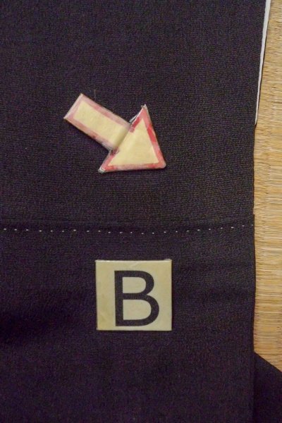 Photo17: O0509Q Vintage Japanese kimono   Black TOMESODE formal for women / Silk. Chrysanthemum,   (Grade C) (17)