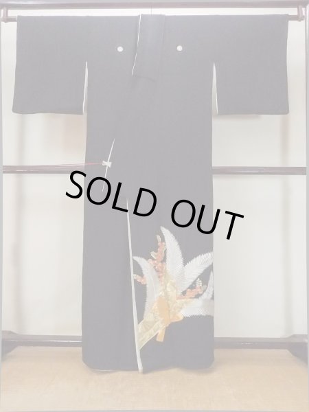 Photo2: O0509R Vintage Japanese kimono   Black TOMESODE formal for women / Silk. Flower,   (Grade C) (2)