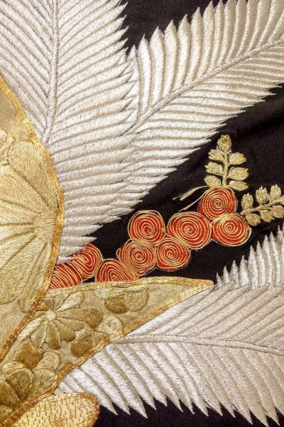 Photo7: O0509R Vintage Japanese kimono   Black TOMESODE formal for women / Silk. Flower,   (Grade C) (7)