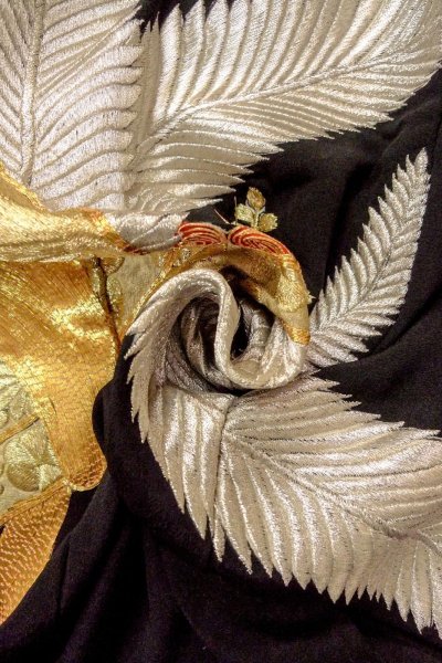 Photo13: O0509R Vintage Japanese kimono   Black TOMESODE formal for women / Silk. Flower,   (Grade C) (13)