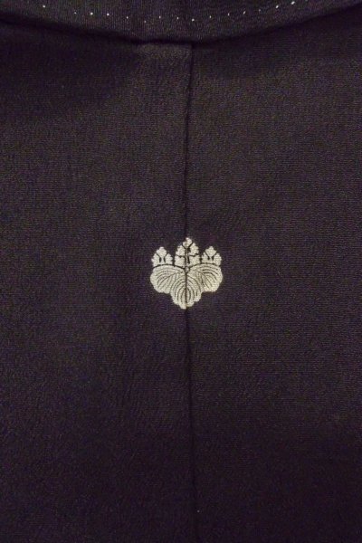 Photo4: O0509S Vintage Japanese kimono   Black TOMESODE formal for women / Silk. Crane,   (Grade C) (4)