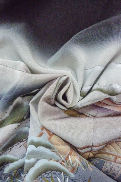 Photo14: O0509T Vintage Japanese kimono   Black TOMESODE formal for women / Silk. Pine tree/branch/needle,   (Grade B) (14)