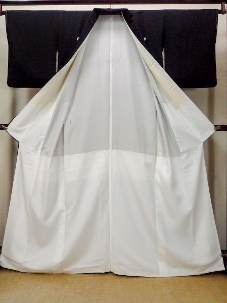 Photo3: Mint O0509V Vintage Japanese kimono   Black TOMESODE formal for women / Silk. UME plum bloom,   (Grade A) (3)