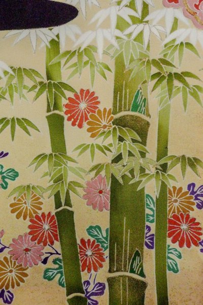 Photo10: O0509W Vintage Japanese kimono   Black TOMESODE formal for women / Silk. Chrysanthemum,   (Grade B) (10)