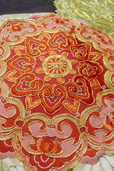 Photo11: O0509W Vintage Japanese kimono   Black TOMESODE formal for women / Silk. Chrysanthemum,   (Grade B) (11)