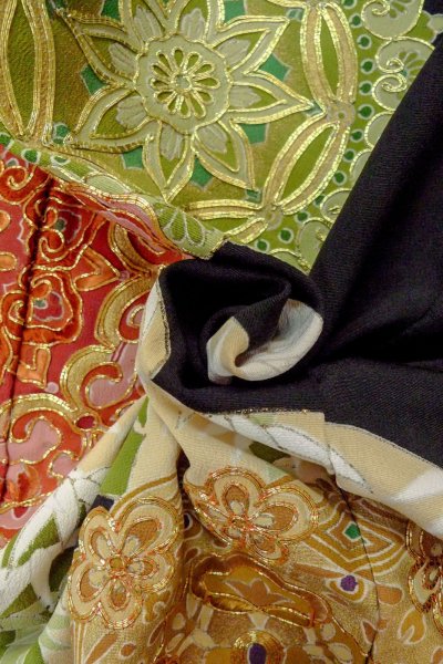 Photo16: O0509W Vintage Japanese kimono   Black TOMESODE formal for women / Silk. Chrysanthemum,   (Grade B) (16)