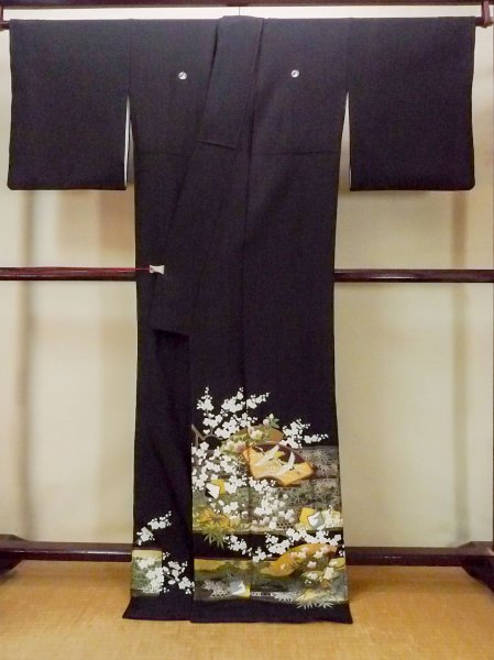 Photo2: O0509Y Vintage Japanese kimono   Black TOMESODE formal for women / Silk. UME plum bloom,   (Grade B) (2)