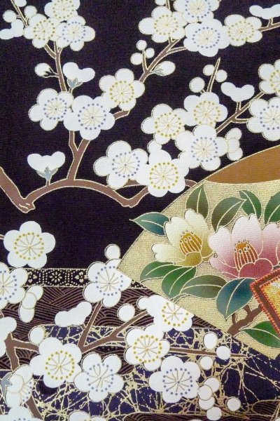Photo8: O0509Y Vintage Japanese kimono   Black TOMESODE formal for women / Silk. UME plum bloom,   (Grade B) (8)