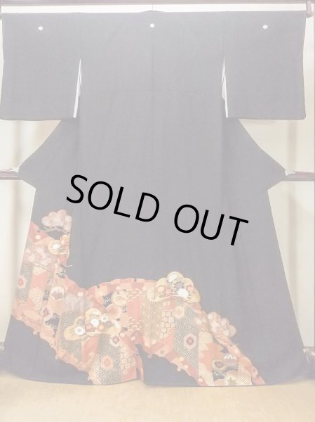 Photo1: O0509Z Vintage Japanese kimono   Black TOMESODE formal for women / Silk. Peony,   (Grade B) (1)