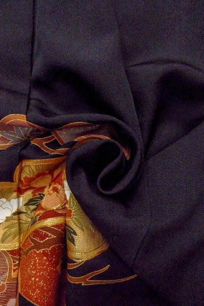 Photo17: O0509Z Vintage Japanese kimono   Black TOMESODE formal for women / Silk. Peony,   (Grade B) (17)