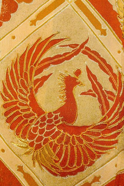 Photo8: O0510C Vintage Japanese kimono   Black TOMESODE formal for women / Silk. Chrysanthemum,   (Grade B) (8)