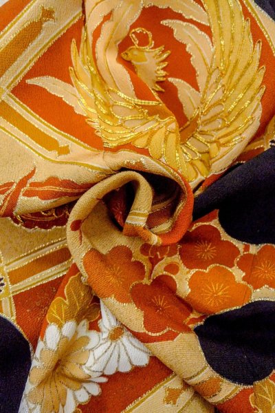 Photo16: O0510C Vintage Japanese kimono   Black TOMESODE formal for women / Silk. Chrysanthemum,   (Grade B) (16)