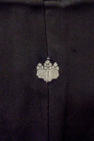 Photo4: O0510D Vintage Japanese kimono   Black TOMESODE formal for women / Silk. Chrysanthemum, There are stains all over.  (Grade D) (4)