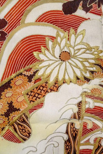 Photo8: O0510D Vintage Japanese kimono   Black TOMESODE formal for women / Silk. Chrysanthemum, There are stains all over.  (Grade D) (8)