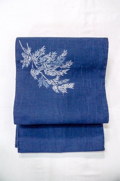Photo2: O0606A Vintage Japanese Kimono  Dark Indigo Blue  NAGOYA OBI sash Bamboo leaf Linen. (Grade B) (2)