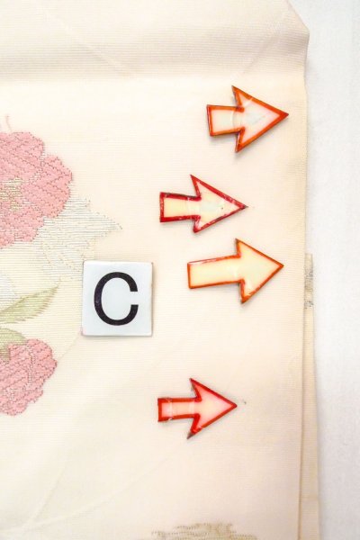 Photo16: O0606D Vintage Japanese Kimono  Pale Off White  NAGOYA OBI sash Peony Linen. (Grade C) (16)