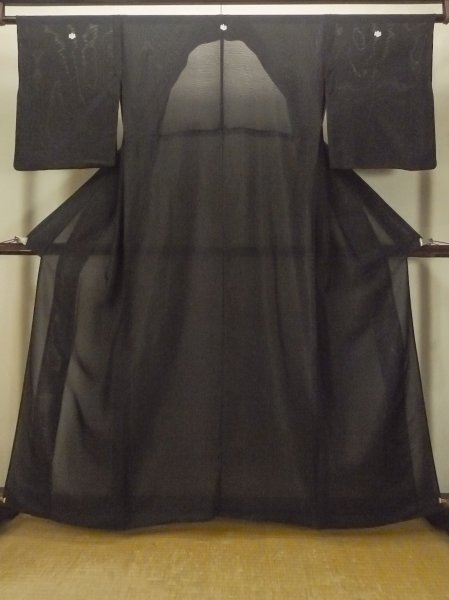 Photo1: Mint O0624C Vintage Japanese kimono   Black MONTSUKI crests for women / Silk.    (Grade A) (1)