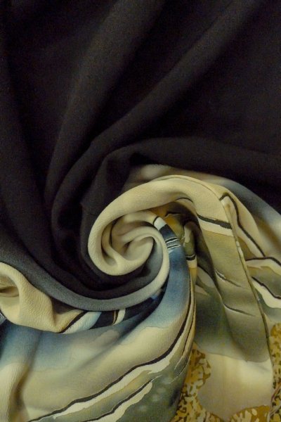 Photo18: O0624E Vintage Japanese kimono   Black TOMESODE formal for women / Silk. Cloud, Discolored all over.  (Grade C) (18)