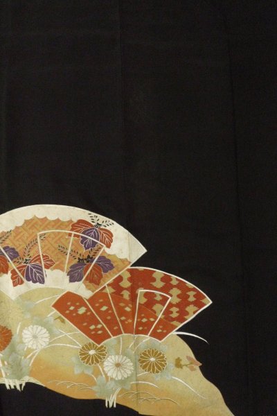 Photo6: O0624F Vintage Japanese kimono   Black TOMESODE formal for women / Silk. Chrysanthemum,   (Grade C) (6)