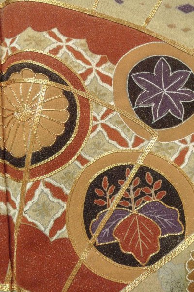 Photo8: O0624F Vintage Japanese kimono   Black TOMESODE formal for women / Silk. Chrysanthemum,   (Grade C) (8)